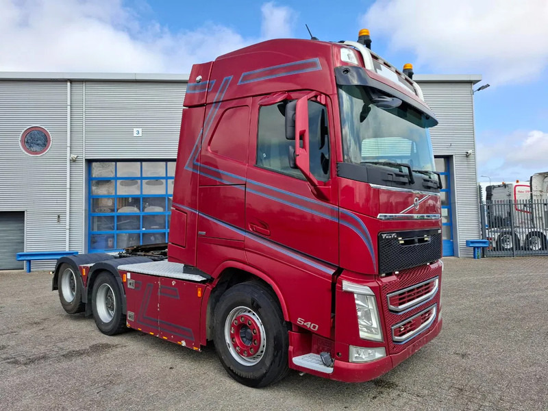 Volvo FH4-540 / 6X4 / BIG AXLE / HYDRAULICS / VEB+ / DYNAMIC STEERING / NAVI / ACC / LWDS / FULL-AIR / LEATHER / AUTOMATIC / EURO-6 / - Vlačilec: slika 2 Volvo FH4-540 / 6X4 / BIG AXLE / HYDRAULICS / VEB+ / DYNAMIC STEERING / NAVI / ACC / LWDS / FULL-AIR / LEATHER / AUTOMATIC / EURO-6 / - Vlačilec: slika 2