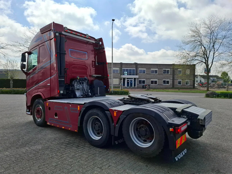 Volvo FH4-540 / 6X4 / BIG AXLE / HYDRAULICS / VEB+ / DYNAMIC STEERING / NAVI / ACC / LWDS / FULL-AIR / LEATHER / AUTOMATIC / EURO-6 / - Vlačilec: slika 3 Volvo FH4-540 / 6X4 / BIG AXLE / HYDRAULICS / VEB+ / DYNAMIC STEERING / NAVI / ACC / LWDS / FULL-AIR / LEATHER / AUTOMATIC / EURO-6 / - Vlačilec: slika 3