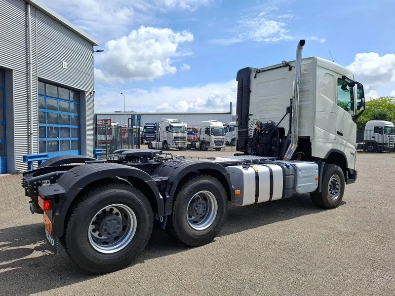 Volvo FH5-500 / 6X4 / RETARDER / HYDRAULICS / ONLY:46190 KM / BIG AXLE / 52 TON / VEB+ / ACC / LWDS / TOP CONDITION / AUTOMATIC / EURO - Vlačilec: slika 4 Volvo FH5-500 / 6X4 / RETARDER / HYDRAULICS / ONLY:46190 KM / BIG AXLE / 52 TON / VEB+ / ACC / LWDS / TOP CONDITION / AUTOMATIC / EURO - Vlačilec: slika 4