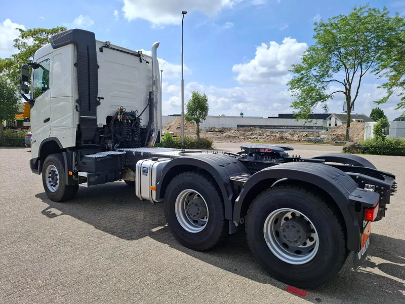 Volvo FH5-500 / 6X4 / RETARDER / HYDRAULICS / ONLY:46190 KM / BIG AXLE / 52 TON / VEB+ / ACC / LWDS / TOP CONDITION / AUTOMATIC / EURO - Vlačilec: slika 3 Volvo FH5-500 / 6X4 / RETARDER / HYDRAULICS / ONLY:46190 KM / BIG AXLE / 52 TON / VEB+ / ACC / LWDS / TOP CONDITION / AUTOMATIC / EURO - Vlačilec: slika 3