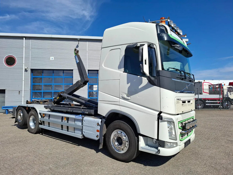 Volvo FH4-500 / VEB+ / HOOK 22 TON / LIFT+LENKACHSE / TUV:02-02-2026 / FULL-AIR / LWDS / NAVI / ALCOA / AUTOMATIC / EURO-6 / 2017 - Kotalni prekucni tovornjak: slika 4 Volvo FH4-500 / VEB+ / HOOK 22 TON / LIFT+LENKACHSE / TUV:02-02-2026 / FULL-AIR / LWDS / NAVI / ALCOA / AUTOMATIC / EURO-6 / 2017 - Kotalni prekucni tovornjak: slika 4