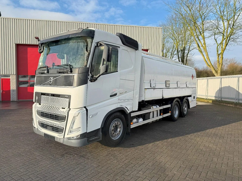 Volvo FH5-500 6X2 / ENGINE RUNNING / LIFT+LENKACHSE / FULL AIR / ADR / EUROTANK / 9-TON FRONT AXLE / EURO-6 / 2022 - Tovornjak cisterna: slika 1 Volvo FH5-500 6X2 / ENGINE RUNNING / LIFT+LENKACHSE / FULL AIR / ADR / EUROTANK / 9-TON FRONT AXLE / EURO-6 / 2022 - Tovornjak cisterna: slika 1