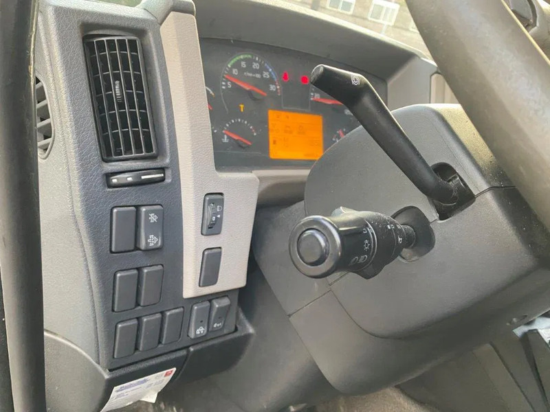 Tovornjak zabojnik Volvo FL5-210 / NL TRUCK / ONLY:495823 KM / PLATFORM 1500 KG / AUTOMATIC / EURO-6 / 2017: slika 16