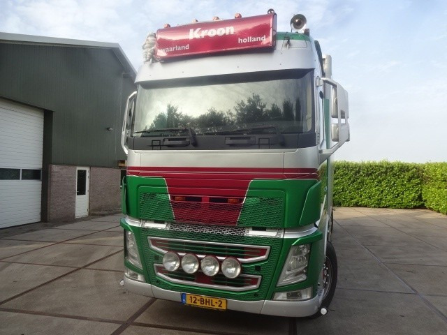 Volvo FH460 Loglift 125Z Crane Alu.Box ( Kran Kraan Grua ) - Tovornjak z dvigalom: slika 2 Volvo FH460 Loglift 125Z Crane Alu.Box ( Kran Kraan Grua ) - Tovornjak z dvigalom: slika 2
