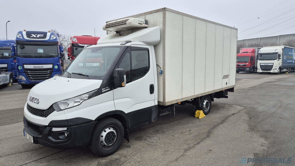 IVECO DAILY 35S11 - mrazírna + elektro agregát THERMO KING V-300 Max + zvedací čelo 750 kg - Hladilno vozilo: slika 2 IVECO DAILY 35S11 - mrazírna + elektro agregát THERMO KING V-300 Max + zvedací čelo 750 kg - Hladilno vozilo: slika 2