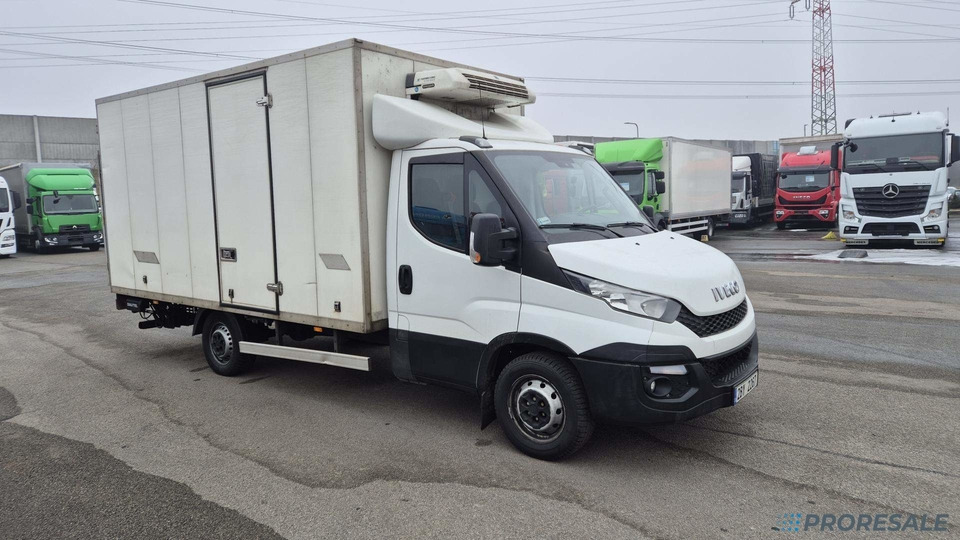 IVECO DAILY 35S11 - mrazírna + elektro agregát THERMO KING V-300 Max + zvedací čelo 750 kg - Hladilno vozilo: slika 1 IVECO DAILY 35S11 - mrazírna + elektro agregát THERMO KING V-300 Max + zvedací čelo 750 kg - Hladilno vozilo: slika 1
