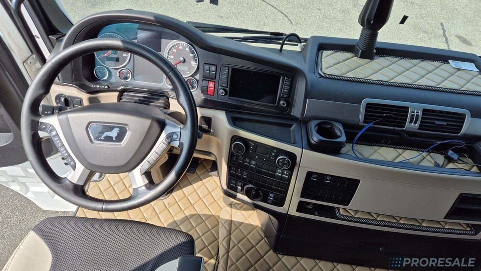 MAN TGX 18.500 BLS XXL EURO 6 - Vlačilec: slika 4 MAN TGX 18.500 BLS XXL EURO 6 - Vlačilec: slika 4