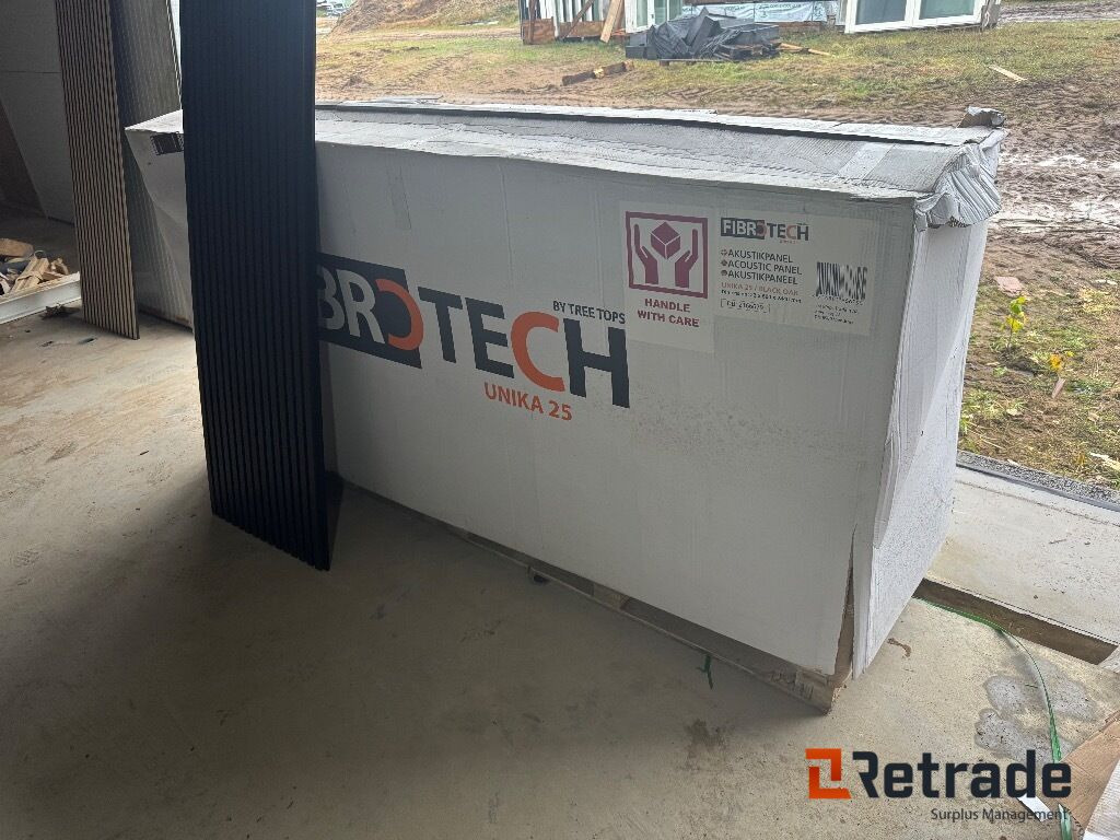 Akustikpanel Fibrotech 22x605x2440mm (unika25 Black oak) - Gradbena oprema: slika 1 Akustikpanel Fibrotech 22x605x2440mm (unika25 Black oak) - Gradbena oprema: slika 1