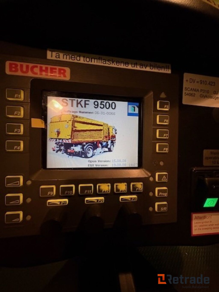 Smetarski tovornjak Glykol suger - Scania P310 med Bucher STKF 9500 på bygg!: slika 9