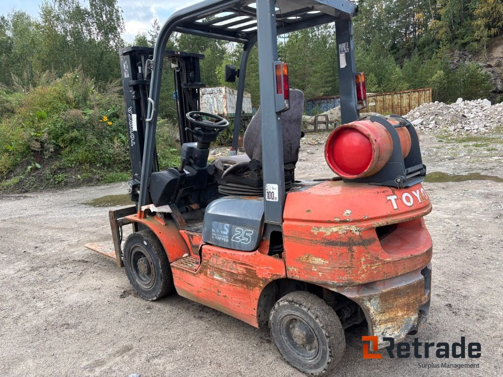 Forklift Toyota FGF 25 - Industrijska oprema: slika 5 Forklift Toyota FGF 25 - Industrijska oprema: slika 5