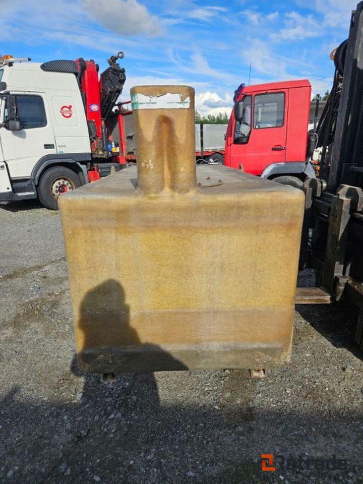 Ubrukt glassfibertank - Industrijska oprema: slika 5 Ubrukt glassfibertank - Industrijska oprema: slika 5