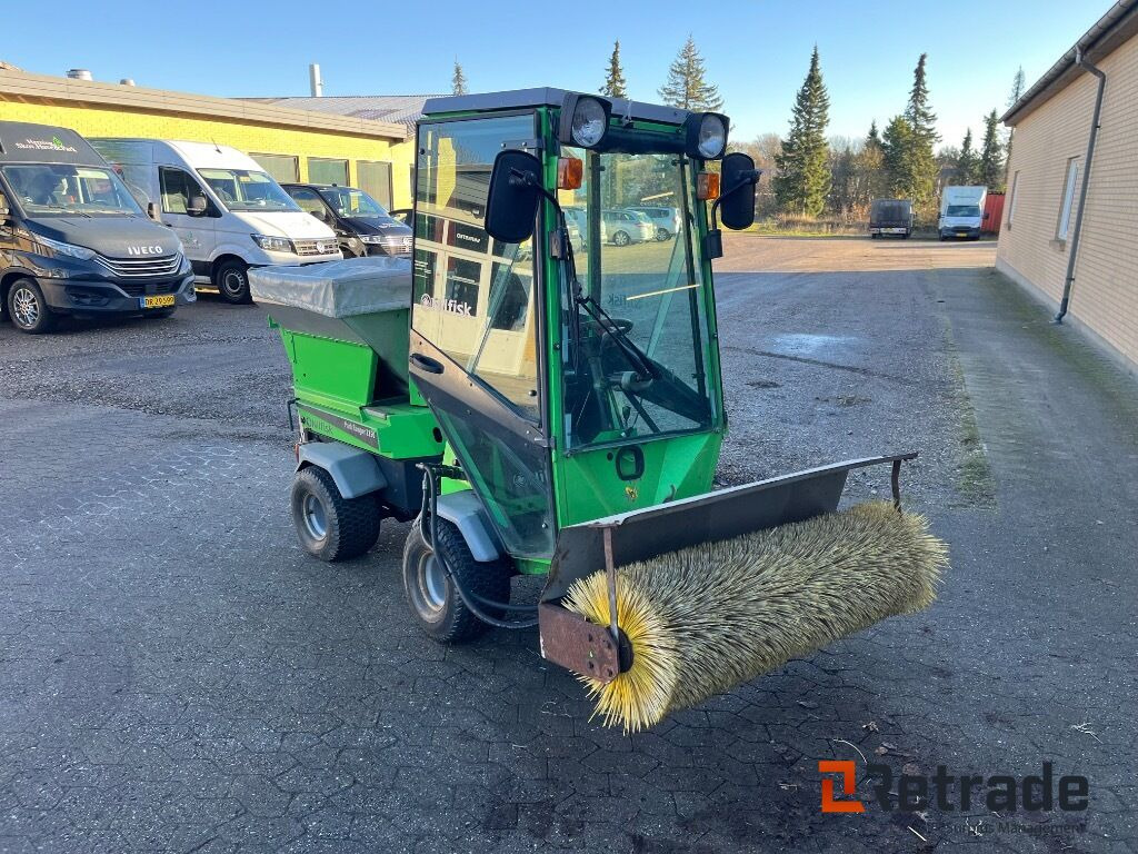 Plæne- og parkmaskiner EGHOLM 2150 Redskabsbærer - Komunalno/ Posebno vozilo: slika 3 Plæne- og parkmaskiner EGHOLM 2150 Redskabsbærer - Komunalno/ Posebno vozilo: slika 3