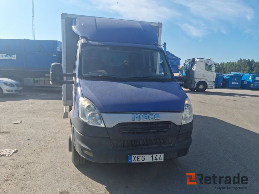 Lastbil Iveco DAILYA EEV - Dostavno vozilo z zabojnikom: slika 2 Lastbil Iveco DAILYA EEV - Dostavno vozilo z zabojnikom: slika 2