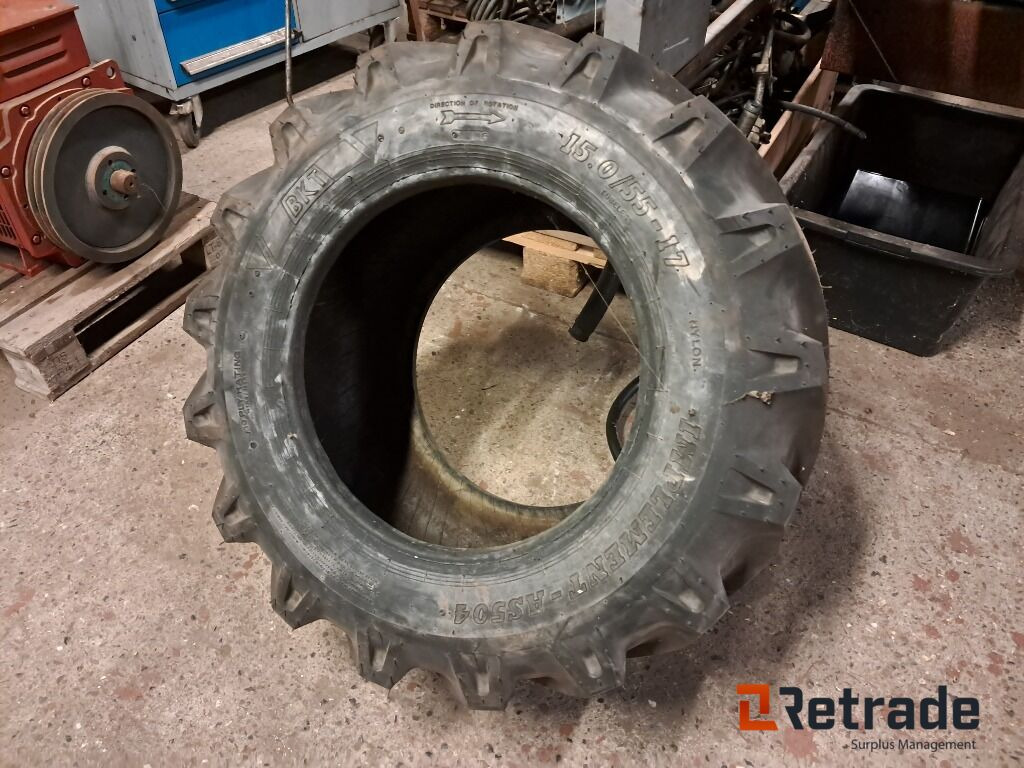 Nyt Dæk til minilæsser BKT 15.0/55-17 - Gradbena oprema: slika 1 Nyt Dæk til minilæsser BKT 15.0/55-17 - Gradbena oprema: slika 1