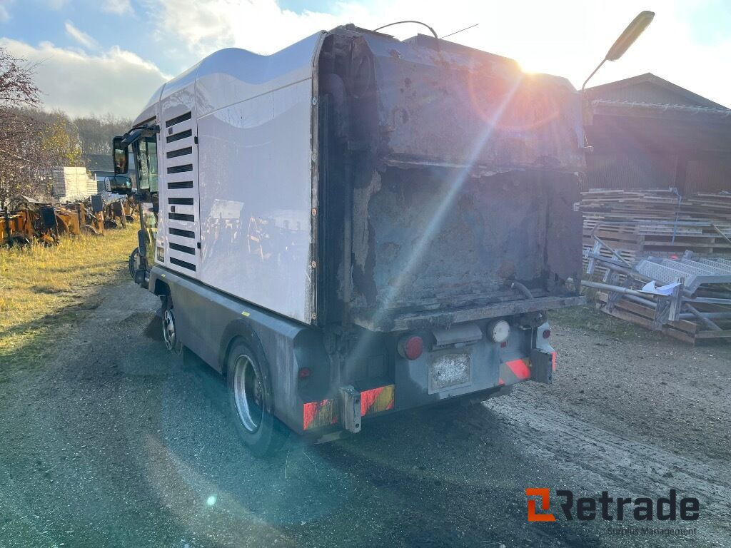 RAVO E6 feje-suge lastbil 3 koste. - Vozilo za pometanje: slika 4 RAVO E6 feje-suge lastbil 3 koste. - Vozilo za pometanje: slika 4