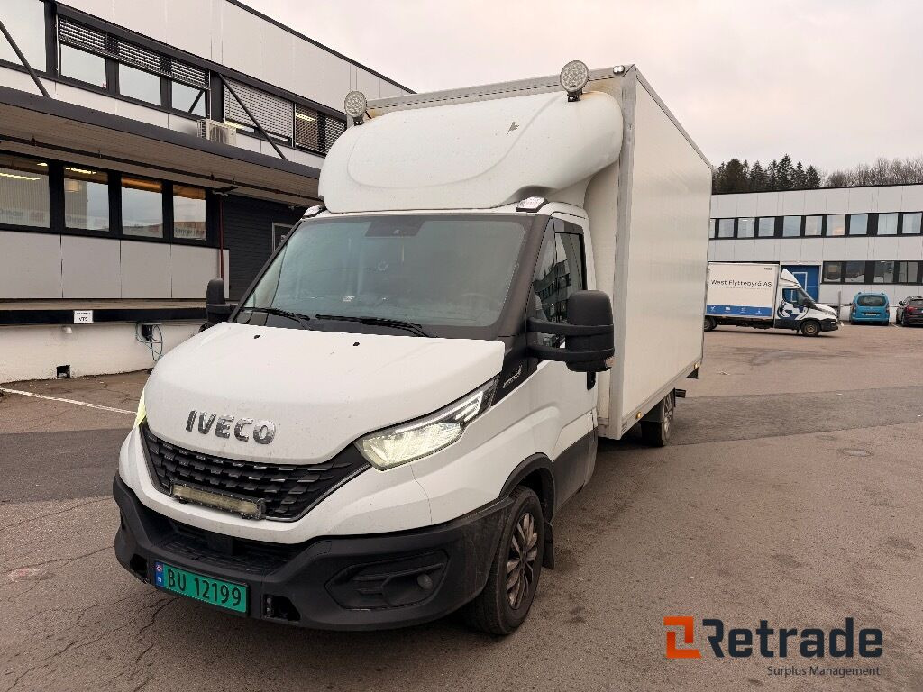 Skapbil IVECO 35S16 (parkert i Oslo) - Dostavno vozilo z zabojnikom: slika 1 Skapbil IVECO 35S16 (parkert i Oslo) - Dostavno vozilo z zabojnikom: slika 1