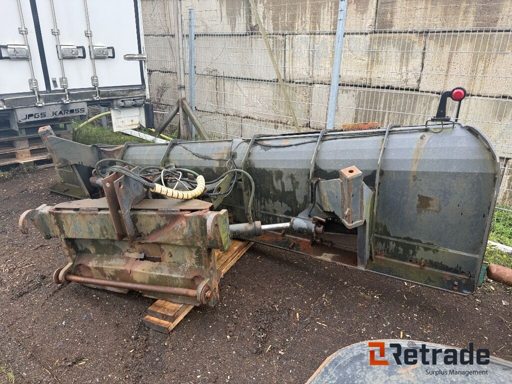 Snöplog 4m/ Snowplow - Gradbena oprema: slika 2 Snöplog 4m/ Snowplow - Gradbena oprema: slika 2