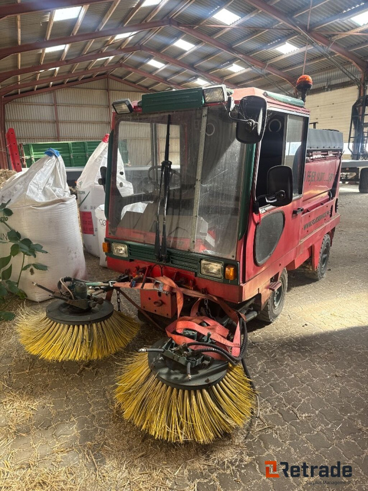 Sweeping equipment Schmidt Sk153 - Vozilo za pometanje: slika 1 Sweeping equipment Schmidt Sk153 - Vozilo za pometanje: slika 1