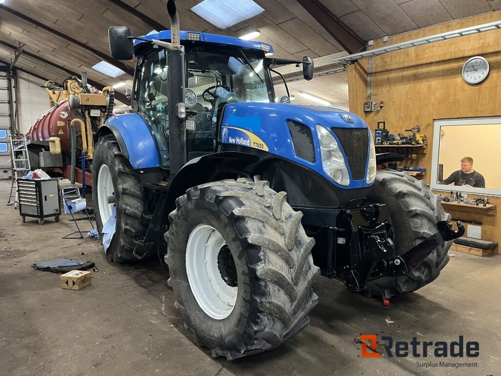 Traktor NEW HOLLAND T7050 - Traktor: slika 1 Traktor NEW HOLLAND T7050 - Traktor: slika 1