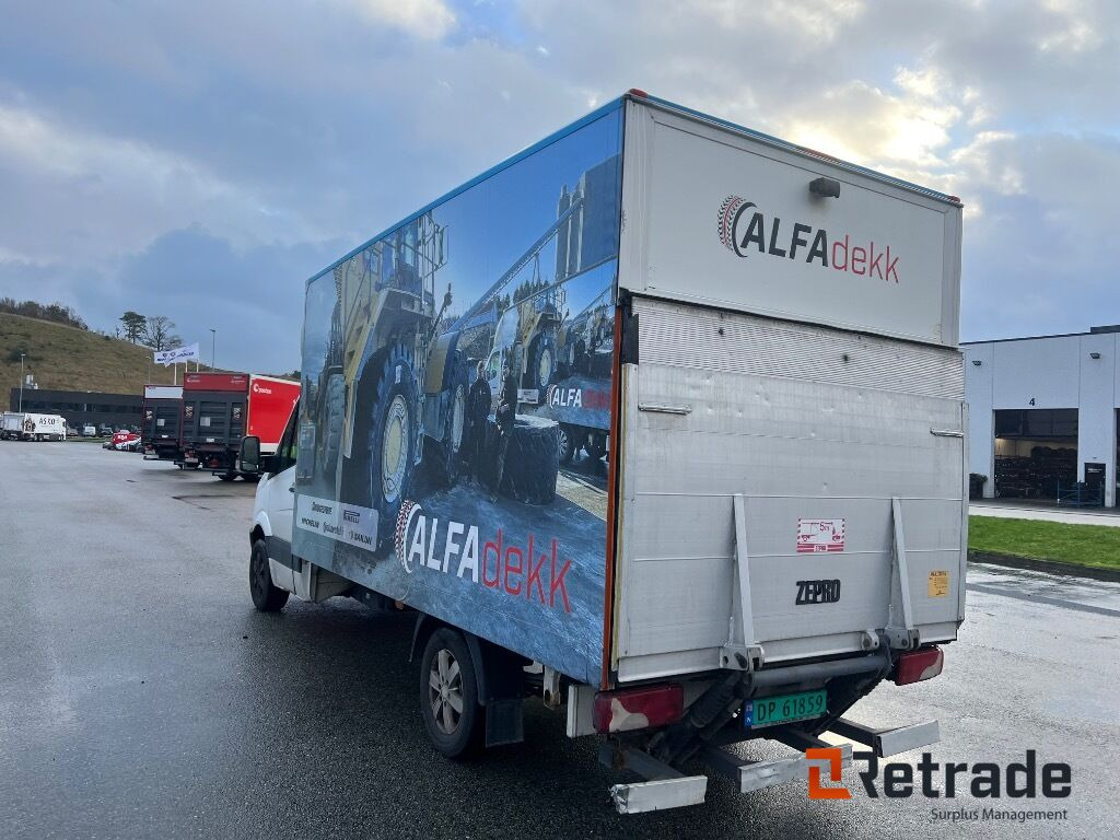 VOLKSWAGEN CRAFTER/ 2014 - Dostavno vozilo z zabojnikom: slika 4 VOLKSWAGEN CRAFTER/ 2014 - Dostavno vozilo z zabojnikom: slika 4