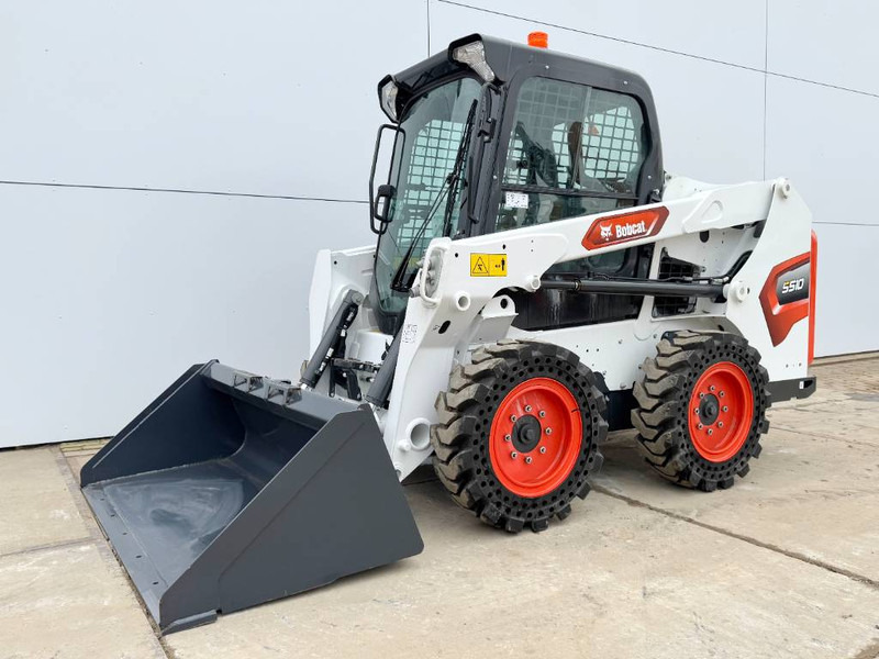 Bobcat S510 - New / Unused / Closed Cabine / AC - Mini nakladalec: slika 1 Bobcat S510 - New / Unused / Closed Cabine / AC - Mini nakladalec: slika 1