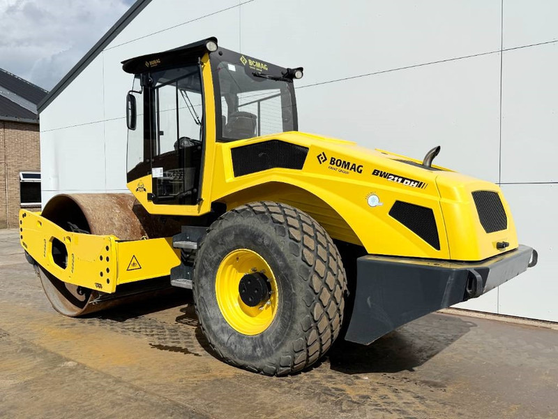 Bomag BW211DH-5 - German Machine / Only 1311 Hours - Valjar: slika 3 Bomag BW211DH-5 - German Machine / Only 1311 Hours - Valjar: slika 3