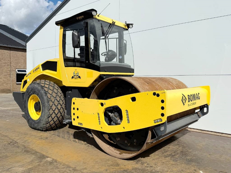 Valjar Bomag BW211DH-5 - German Machine / Only 1311 Hours: slika 7