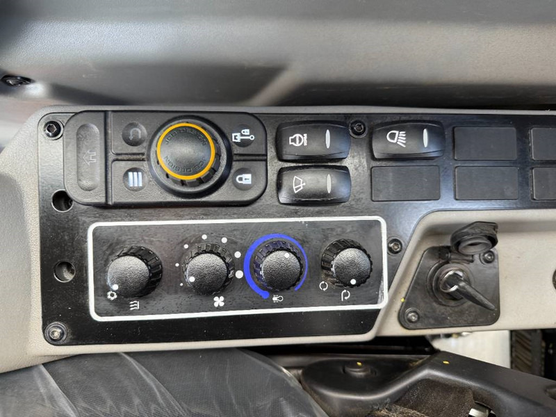 Nov Bager goseničar JCB 205 *2025 Model* - New / Unused / Hammer Lines: slika 10