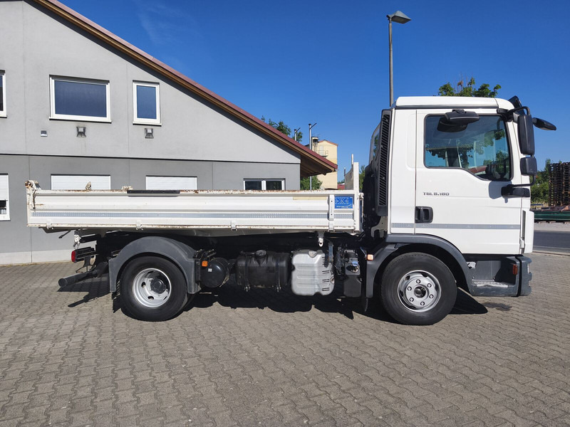 MAN TGL 8.180 Meiller Dreiseitenkipper 3-Sitzer 4x2 Euro 6 AHK (7) - Tovornjak prekucnik: slika 5 MAN TGL 8.180 Meiller Dreiseitenkipper 3-Sitzer 4x2 Euro 6 AHK (7) - Tovornjak prekucnik: slika 5