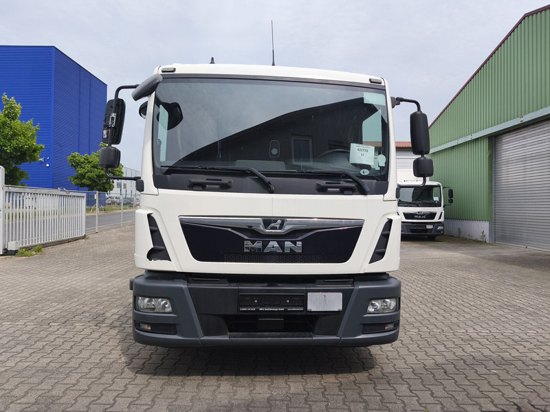 MAN TGL 8.190 Koffer gFH AHK LBW Euro 6 4x2 (11) - Tovornjak zabojnik: slika 3 MAN TGL 8.190 Koffer gFH AHK LBW Euro 6 4x2 (11) - Tovornjak zabojnik: slika 3