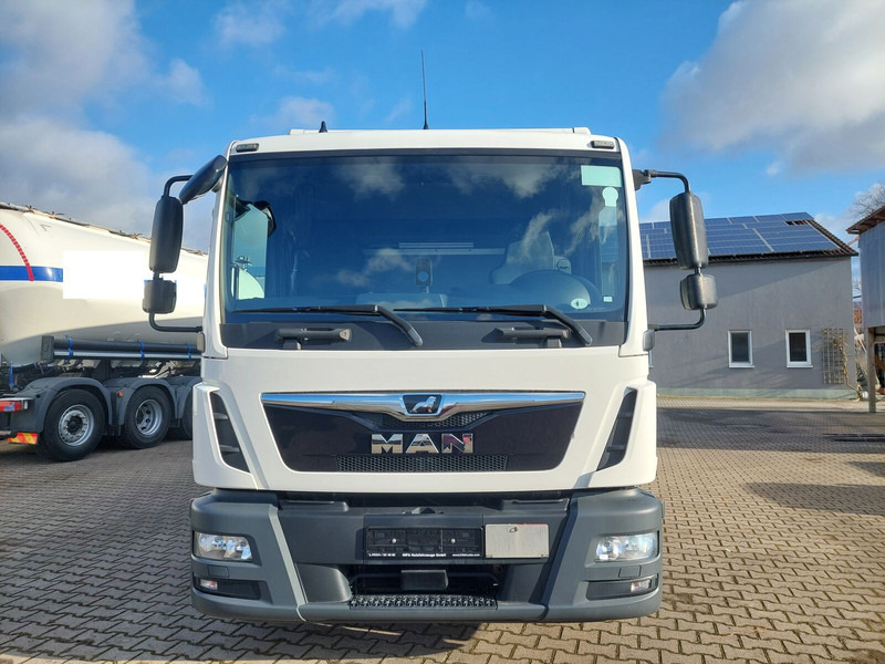 MAN TGL 8.190 L gFH Koffer LBW AHK (25) TÜV NEU - Tovornjak zabojnik: slika 3 MAN TGL 8.190 L gFH Koffer LBW AHK (25) TÜV NEU - Tovornjak zabojnik: slika 3