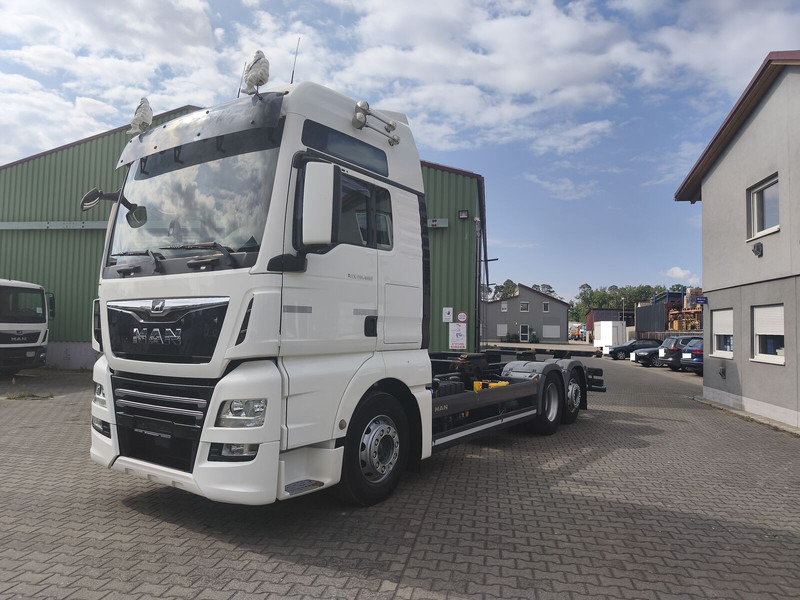 MAN TGX 26.460 BDF Euro 6 6x2 - Tovornjak-šasija: slika 1 MAN TGX 26.460 BDF Euro 6 6x2 - Tovornjak-šasija: slika 1