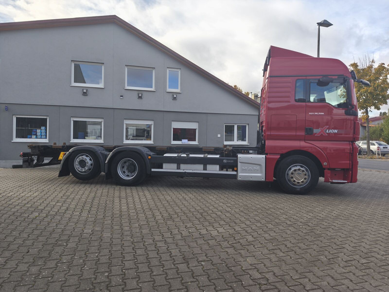 MAN TGX 26.500 BDF 6x2 Euro 6 Retarder Standard Lift+Lenk Euro 6 (29 - Tovornjak-šasija: slika 4 MAN TGX 26.500 BDF 6x2 Euro 6 Retarder Standard Lift+Lenk Euro 6 (29 - Tovornjak-šasija: slika 4