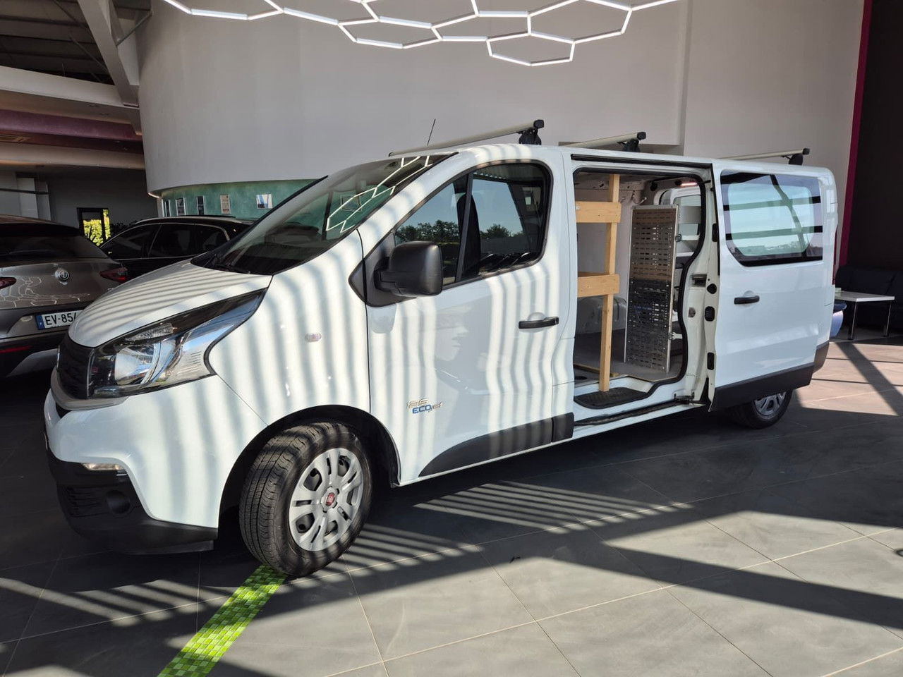Fiat Talento 1.6 125 / L2H1 / 1 Owner / Service - Mali kombi: slika 2 Fiat Talento 1.6 125 / L2H1 / 1 Owner / Service - Mali kombi: slika 2