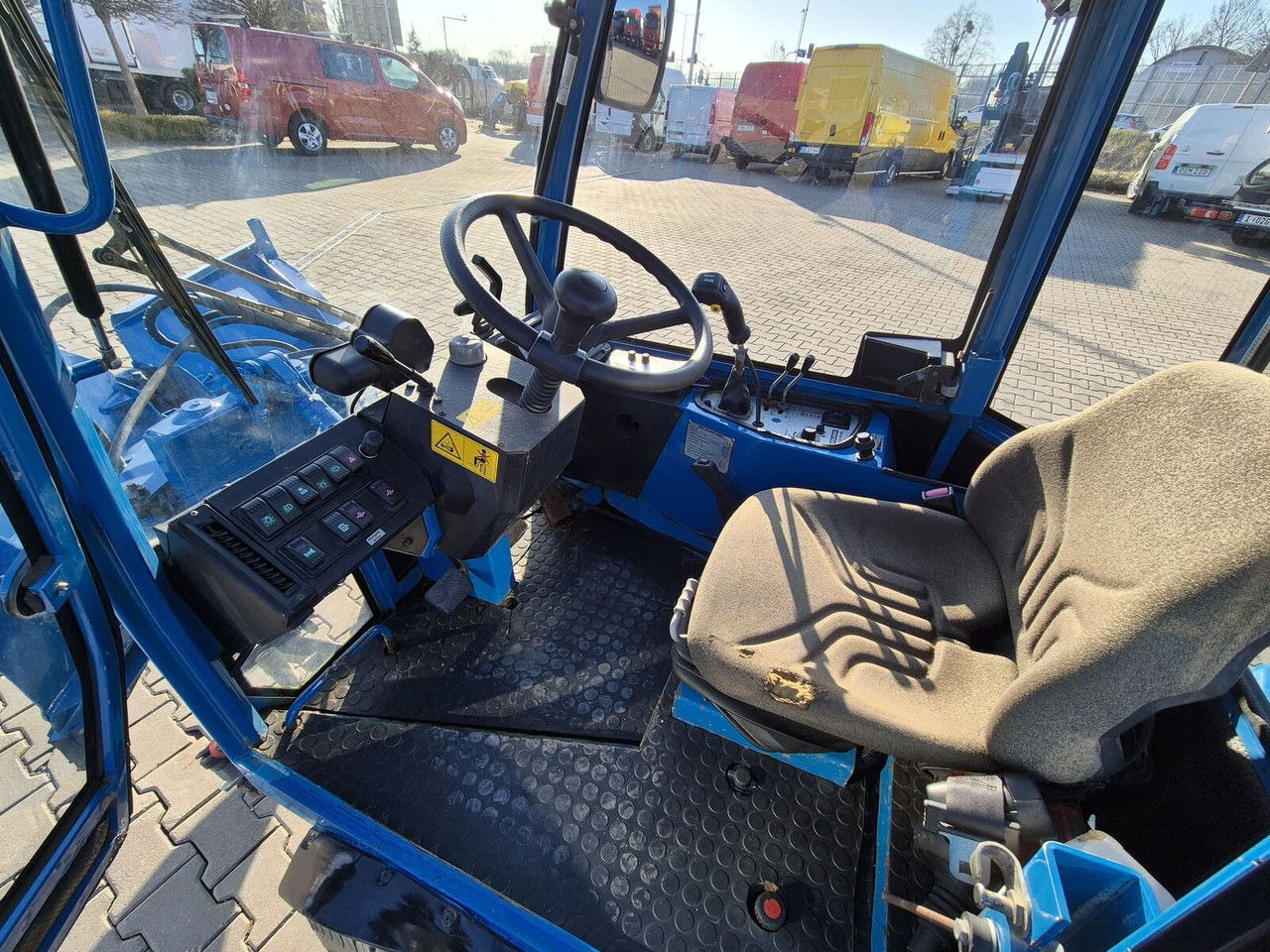 Mestni traktor Holder C245 4WD / Tool carrier / Snow plow / PTO Front AN D Rear / 4X4 /: slika 27
