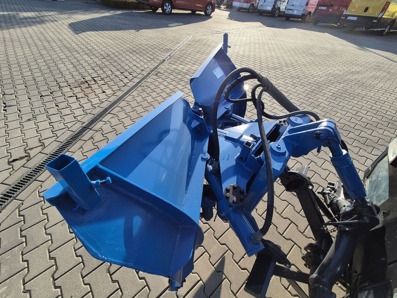 Mestni traktor Holder C245 4WD / Tool carrier / Snow plow / PTO Front AN D Rear / 4X4 /: slika 19