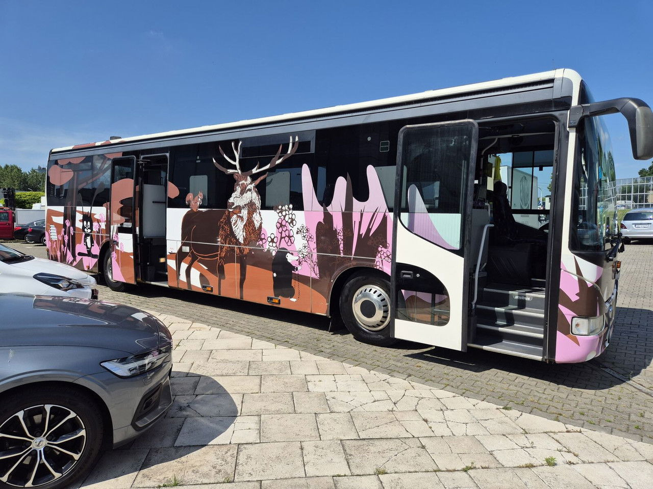 Irisbus Iveco 330 KM / Solar Panels / NEW Equiped - Potovalni avtobus: slika 4 Irisbus Iveco 330 KM / Solar Panels / NEW Equiped - Potovalni avtobus: slika 4