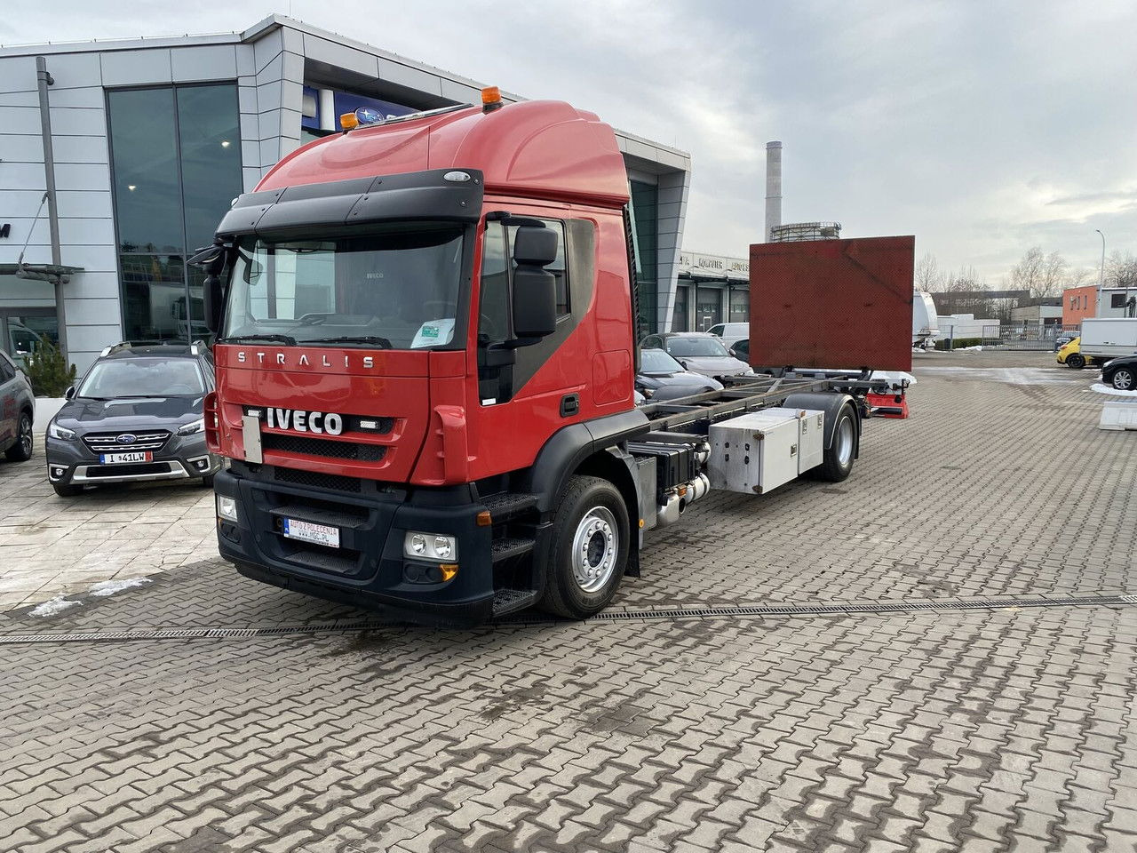 Iveco Stralis 360 AT 190 / Euro 5 / NEW Service / Long Frame - Tovornjak-šasija: slika 2 Iveco Stralis 360 AT 190 / Euro 5 / NEW Service / Long Frame - Tovornjak-šasija: slika 2
