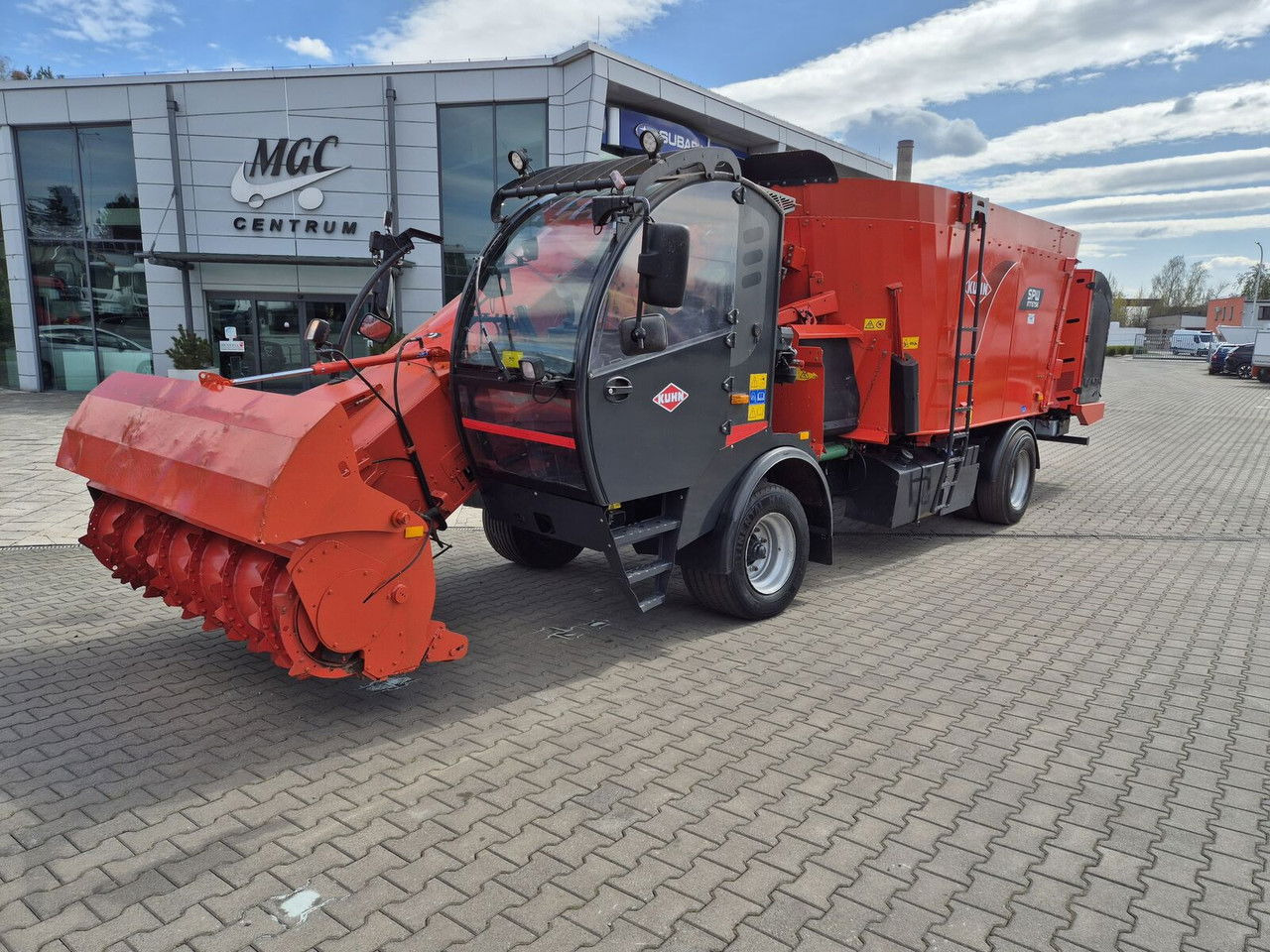 Kuhn SPW 22 Intense /feed wagon/ 1 Owner / NEW Service SPW 22 Intense /feed wago - Mešalnik za krmo: slika 2 Kuhn SPW 22 Intense /feed wagon/ 1 Owner / NEW Service SPW 22 Intense /feed wago - Mešalnik za krmo: slika 2