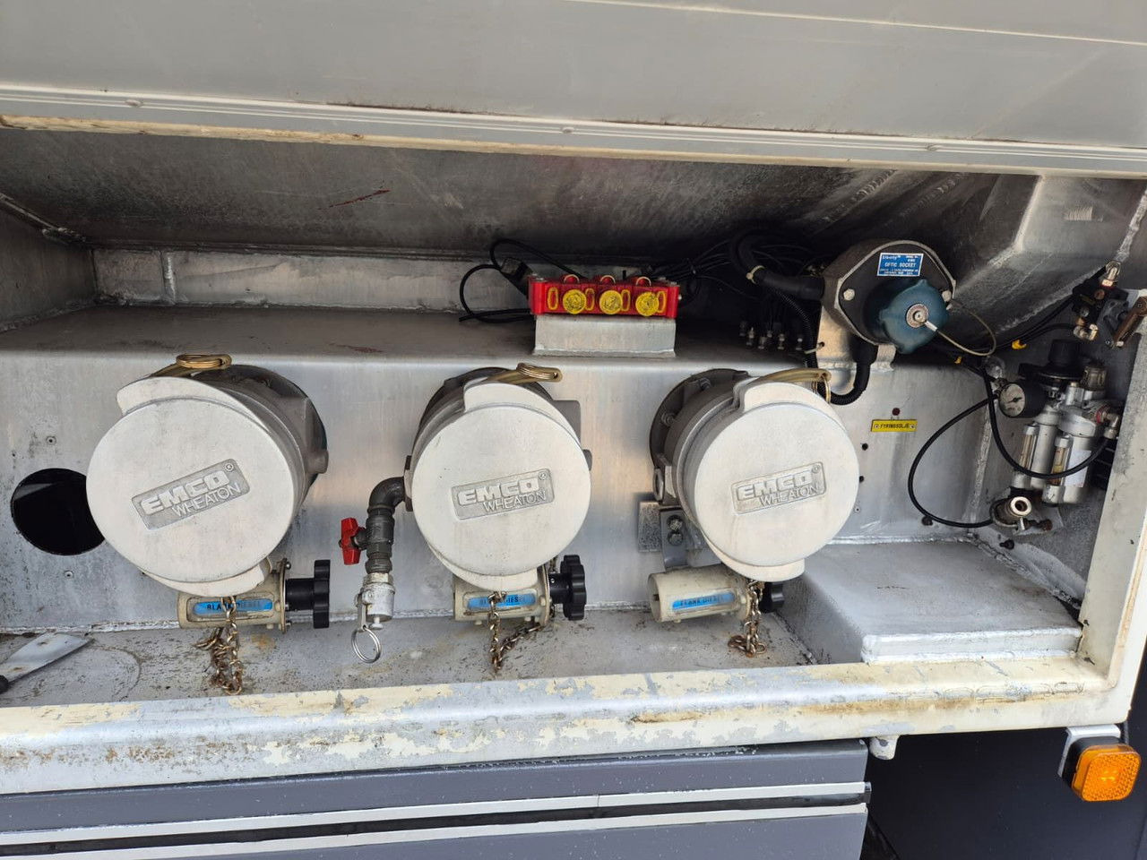 Tovornjak cisterna MAN TGS 18.360 OIL Transport / Good Condition: slika 26