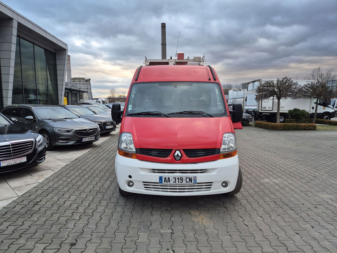 Renault Master 2.5 DCi / Only 25TKM / Like NEW / WE Have 3 THE Same Renault Master 2.5 DCi / Only 25TKM / Like NEW / WE Have 3 THE Same - Gasilsko vozilo: slika 4 Renault Master 2.5 DCi / Only 25TKM / Like NEW / WE Have 3 THE Same Renault Master 2.5 DCi / Only 25TKM / Like NEW / WE Have 3 THE Same - Gasilsko vozilo: slika 4