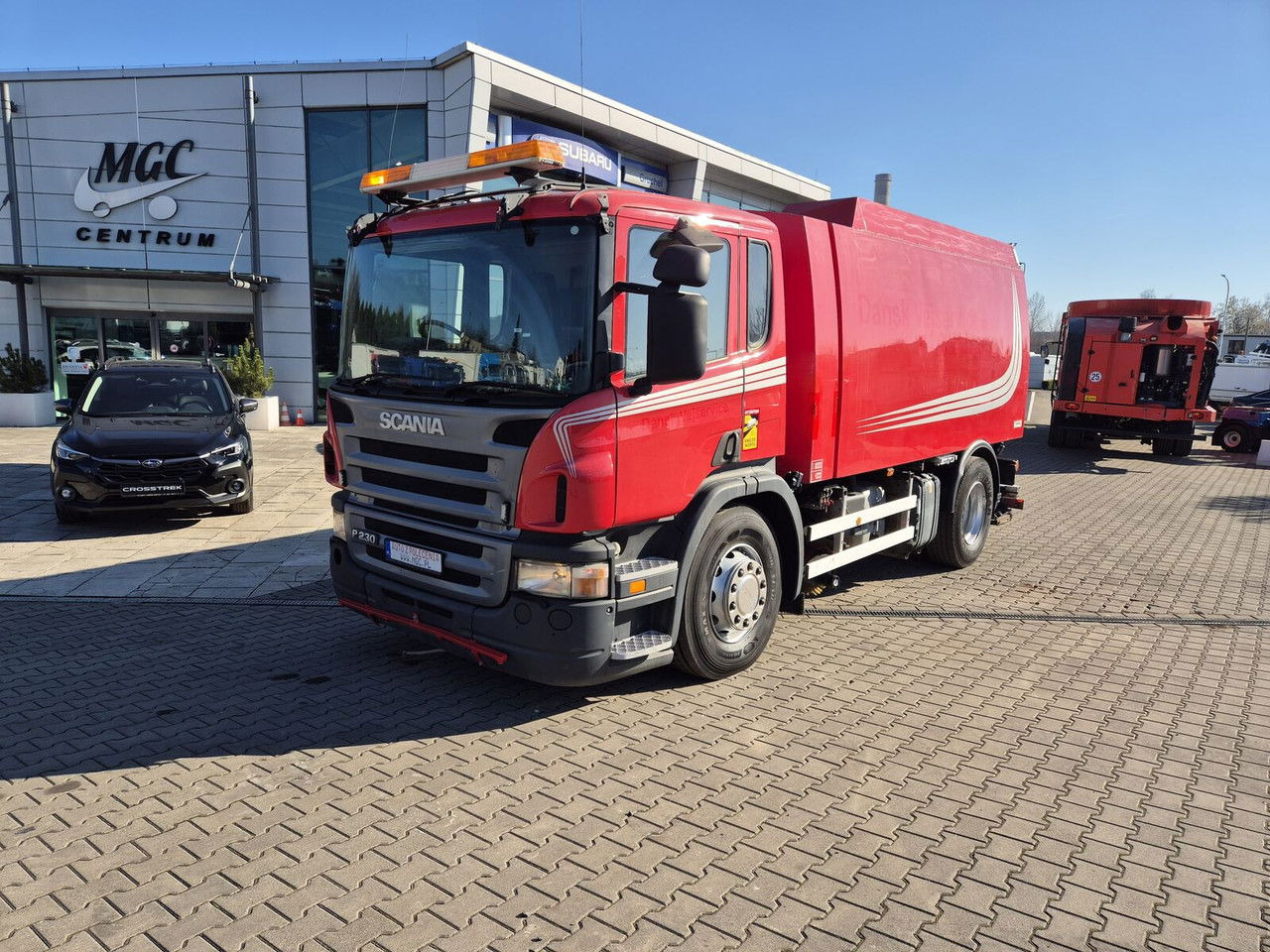 Scania P230 4X2 / Sweeper / Johnston VX800 / Sprayer / LOW Mileage / - Vozilo za pometanje: slika 1 Scania P230 4X2 / Sweeper / Johnston VX800 / Sprayer / LOW Mileage / - Vozilo za pometanje: slika 1