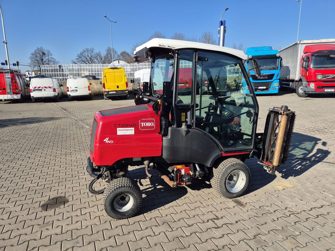 TORO Toro CT2240 / 4WD / Like NEW / Only 1681MTH - Vrtna kosilnica: slika 3 TORO Toro CT2240 / 4WD / Like NEW / Only 1681MTH - Vrtna kosilnica: slika 3
