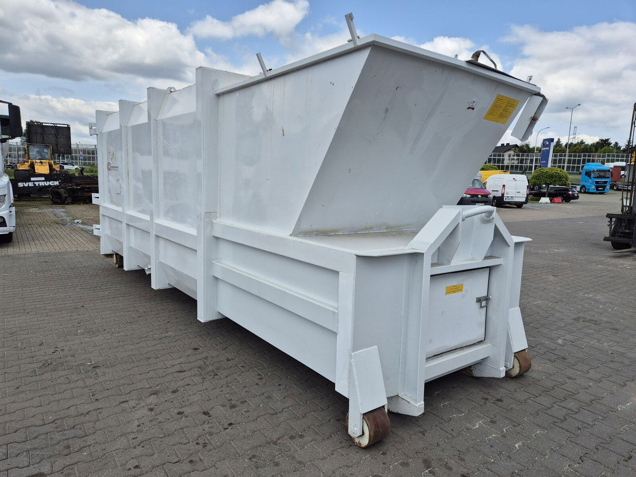 Diversen K 1812/20 Compoman K 1812/20 Diversen K 1812/20 Compoman K 1812/20 - Zamenljiva nadgradnja/ Kontejnerj: slika 4 Diversen K 1812/20 Compoman K 1812/20 Diversen K 1812/20 Compoman K 1812/20 - Zamenljiva nadgradnja/ Kontejnerj: slika 4