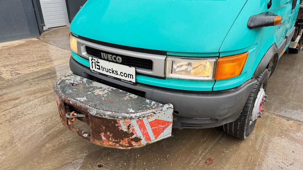 Iveco Daily 65 C15 stake body - Hiab 045-3 - 7.5M - Dostavno vozilo s kesonom: slika 2 Iveco Daily 65 C15 stake body - Hiab 045-3 - 7.5M - Dostavno vozilo s kesonom: slika 2