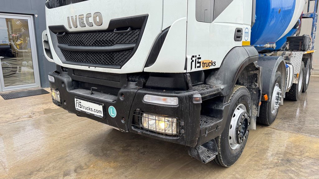 Iveco Trakker AD340TB45 8x4 mixer 9m3 - Avtomešalec: slika 2 Iveco Trakker AD340TB45 8x4 mixer 9m3 - Avtomešalec: slika 2
