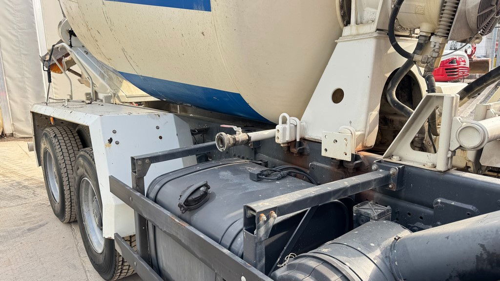MAN FE 410A 6x4 mixer - 7m3 - euro 3 - Avtomešalec: slika 4 MAN FE 410A 6x4 mixer - 7m3 - euro 3 - Avtomešalec: slika 4