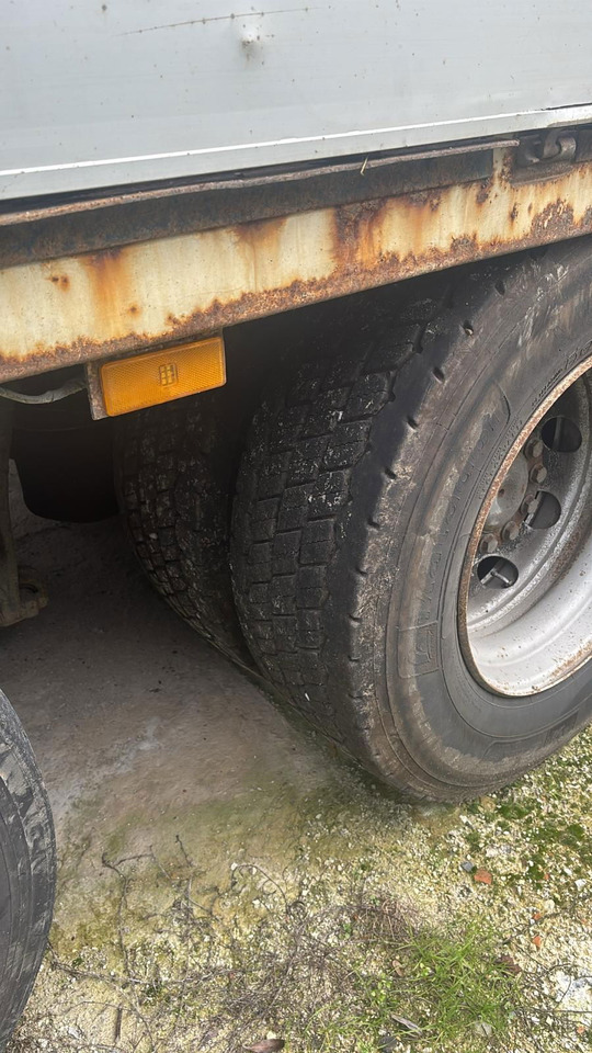 Mercedes-Benz Actros 2536 L 6x2 stake body - lifting axle - Tovornjak s kesonom: slika 4 Mercedes-Benz Actros 2536 L 6x2 stake body - lifting axle - Tovornjak s kesonom: slika 4