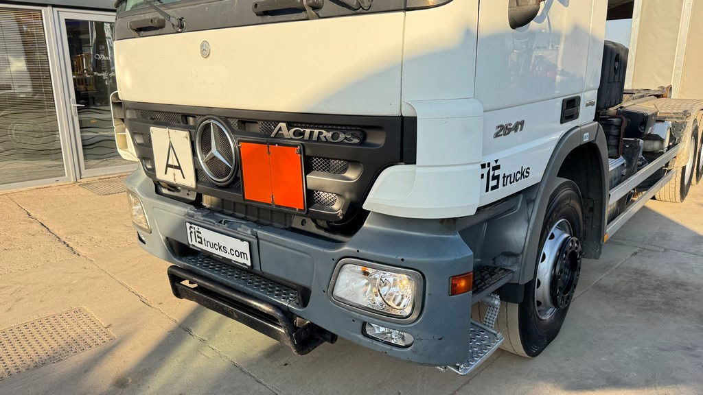 Mercedes-Benz Actros 2641 6x4 hiab abroll tipper - spring complete - Kontejnerski tovornjak/ Tovornjak z zamenljivim tovoriščem: slika 2 Mercedes-Benz Actros 2641 6x4 hiab abroll tipper - spring complete - Kontejnerski tovornjak/ Tovornjak z zamenljivim tovoriščem: slika 2