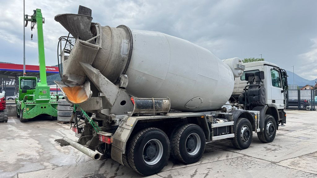 Mercedes-Benz Actros 3241 8x4 mixer 9m3 - Avtomešalec: slika 5 Mercedes-Benz Actros 3241 8x4 mixer 9m3 - Avtomešalec: slika 5